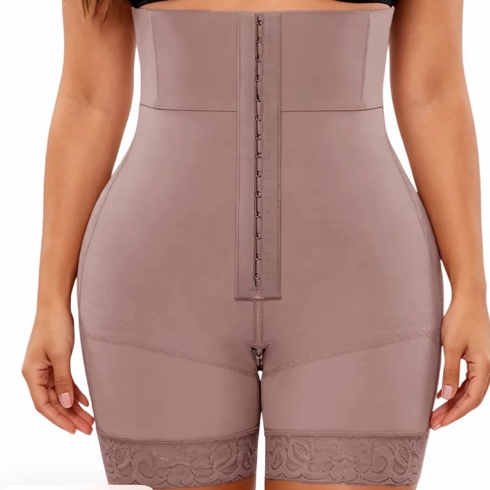 Women XL High-Waisted Shapewear Shorts - mauve